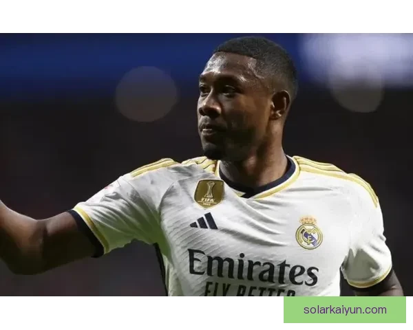 门迪阿拉巴接班争议引发热议，球迷期待后防新星的表现稳健。